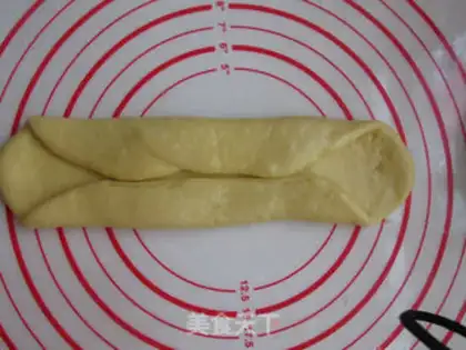 Make Egg yolk toast step 4