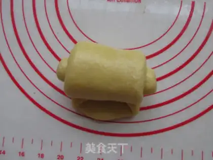 Make Egg yolk toast step 5