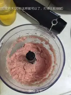 Make Meatball broccoli soup step 1