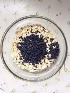 Make Sesame oatmeal step 0