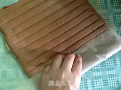 Make Pour some cocoa rolls step 18