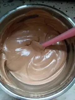 Make Eight-inch chocolate mousse cake step 20