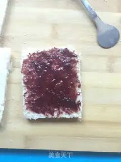 Make Toast banana blueberry roll step 1