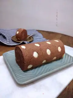 Make Pour some cocoa rolls step 21