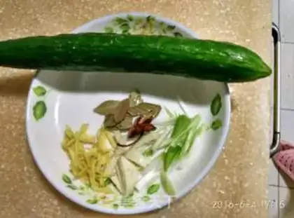 Make Garlic white meat step 1