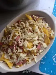 Make Toast egg ham rice step 2