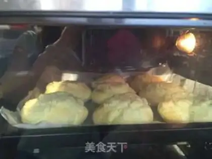 Make Big pineapple puff step 2