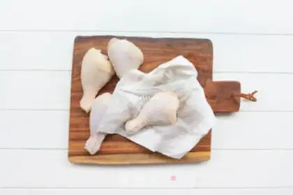 Make The fragrance chicken leg step 0