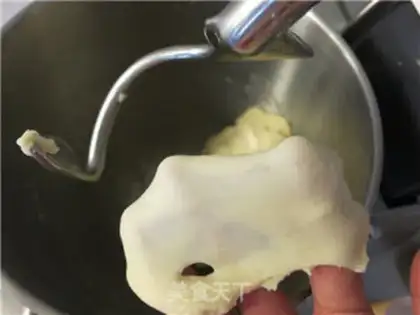 Make Sugar roses step 5