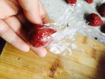 Make Strawberry rice step 2