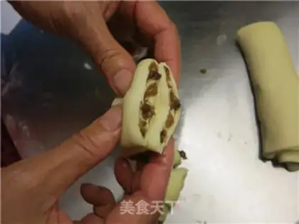 Make Italian sponge cake step 10
