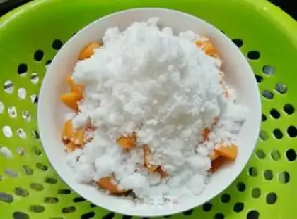 Make Homemade almond sauce step 2