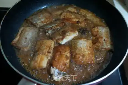 Make A salsa sauce with fish step 7