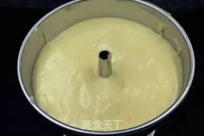 Make Barbie dolls flipping candy cake step 7