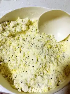 Make Margaret Black-Sesame Biscuit step 6