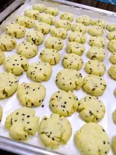 Make Margaret Black-Sesame Biscuit step 8