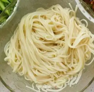 Make Simple noodles step 0