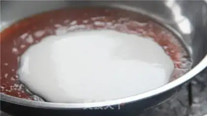 Make Coconut horse hoof cake step 5