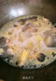 Make Silver chicken soup step 2