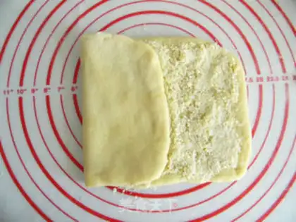 Make Tore the toast with curly hands step 5