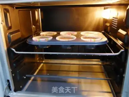 Make Chocolate cupcakes step 3