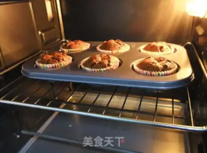 Make Chocolate cupcakes step 4
