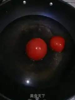 Make Tomato egg soup step 0