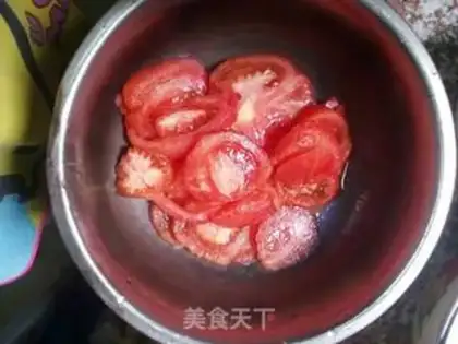 Make Tomato egg soup step 1