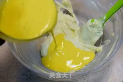 Make Put on some frozen cheese step 3
