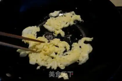 Make Egg pepper noodles step 4