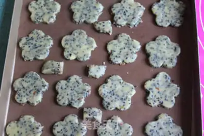Make Black sesame salt cookies step 7