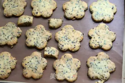 Make Black sesame salt cookies step 9