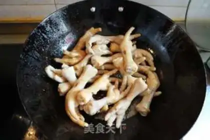 Make Chicken claws in the private room step 5