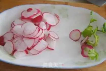 Make A radish iced silver spoon step 1