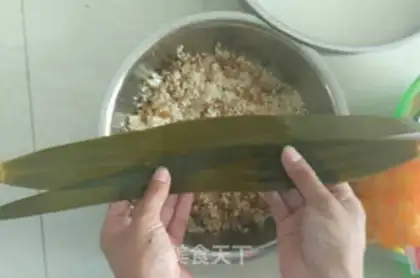 Make Take the chicken leg and the egg yellow step 8