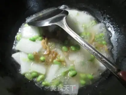 Make Squeeze the cabbage and cook the melon step 4