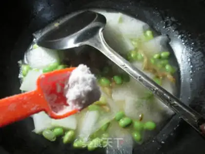 Make Squeeze the cabbage and cook the melon step 5