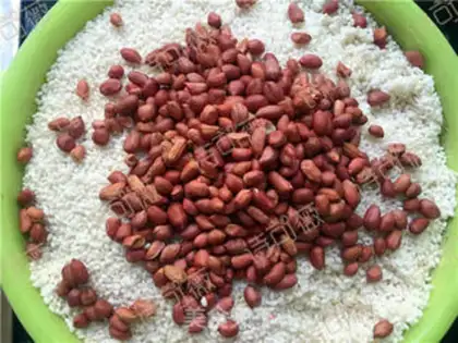 Make Salty peanut meat step 2