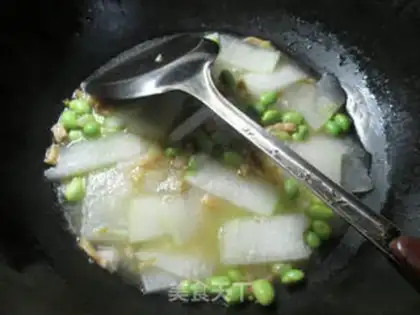 Make Squeeze the cabbage and cook the melon step 7