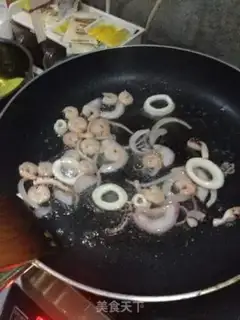 Make Seafood pasta step 2