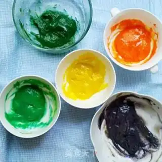Make Coconut rainbow cake step 3