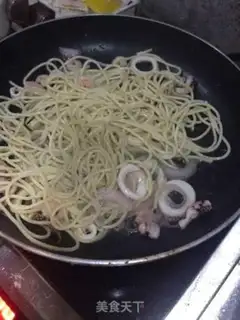 Make Seafood pasta step 4