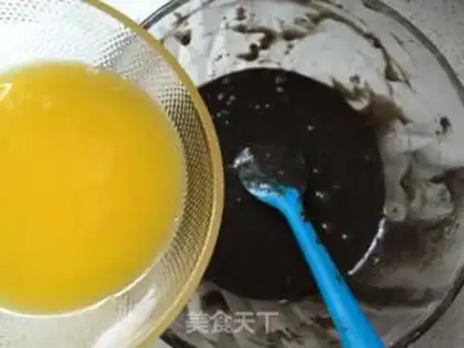 Make Chocolate Madeleine step 4