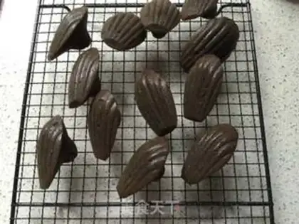 Make Chocolate Madeleine step 9