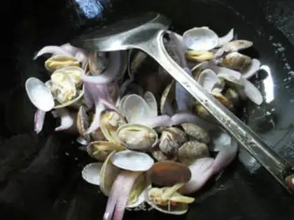 Make Onion-cracking clams step 4