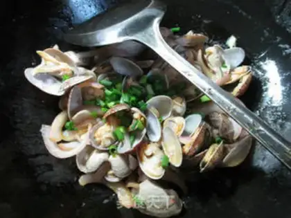 Make Onion-cracking clams step 8