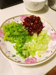 Make Chiffon pickles, meat burrito step 2