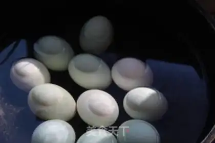 Make White wine makes duck eggs step 6