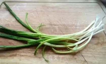 Make Onion noodles step 0