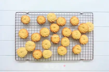Make Frozen cookies step 7